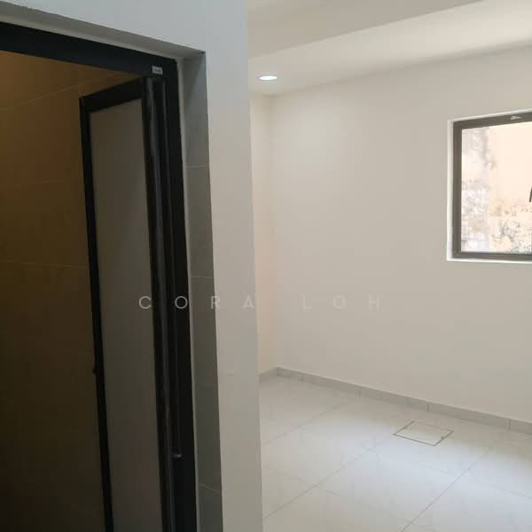 1-storey Terraced House for Sale in Taman Gembira (Tampoi) - Cora Loh - Interior - PropertyGuru.com.my