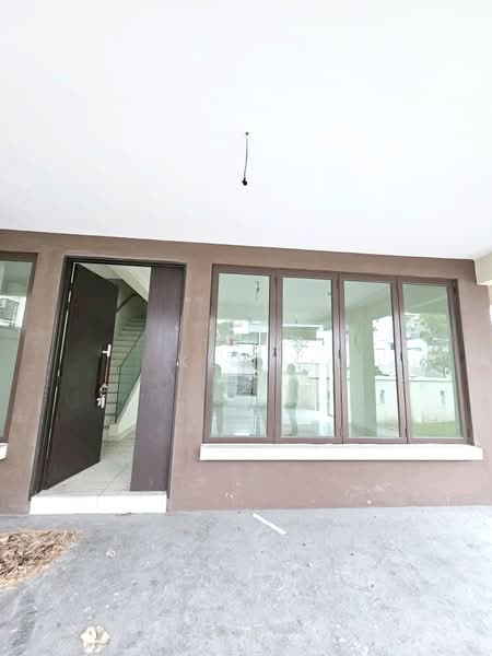 Rumah Teres 2-Tingkat untuk Dijual di Kuchai Lama (Kuala Lumpur) - Kew . - Entrance - PropertyGuru.com.my