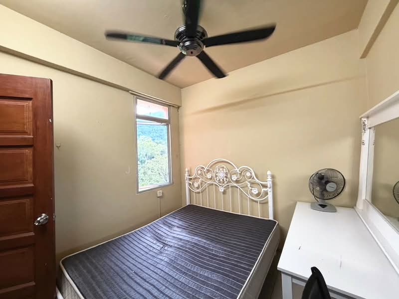 Kondominium untuk Disewa di Azuria Condominium - Jen Choo - Bedroom - PropertyGuru.com.my