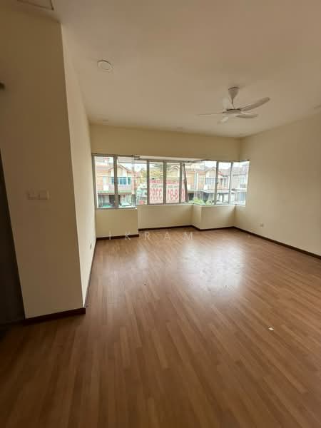 Rumah Kluster untuk Disewa di Taman Anggun (Rawang) - Vikram . - Living Room - PropertyGuru.com.my