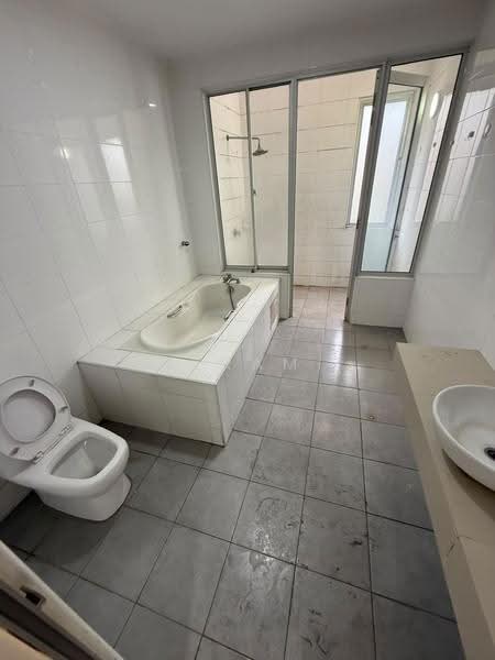 Rumah Kluster untuk Disewa di Taman Anggun (Rawang) - Vikram . - Bathroom - PropertyGuru.com.my