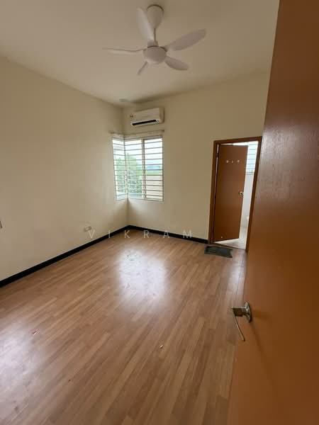 Rumah Kluster untuk Disewa di Taman Anggun (Rawang) - Vikram . - Interior - PropertyGuru.com.my