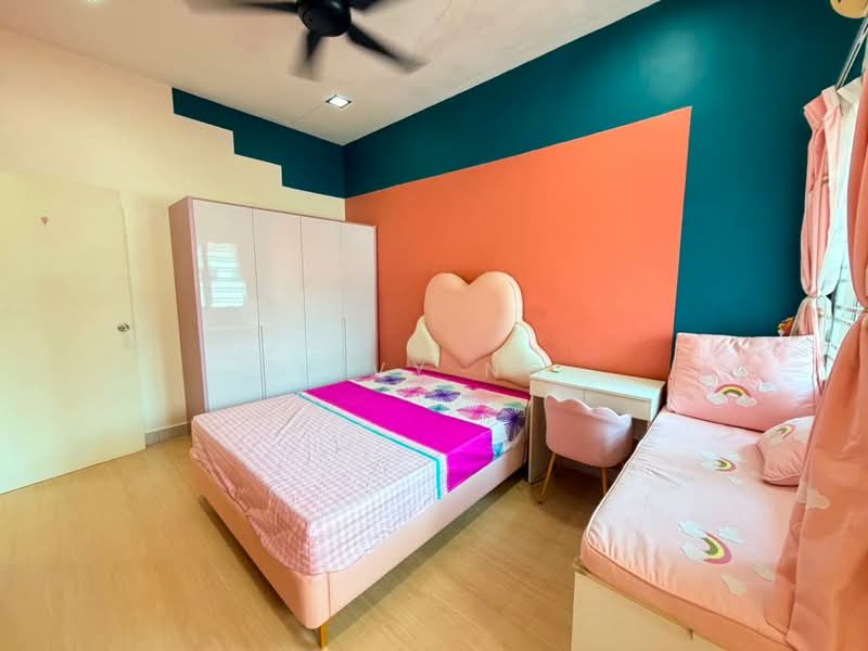 Rumah Teres 2-Tingkat untuk Disewa di Taman Seri Austin (Tebrau) - Vivy Ng - Bedroom - PropertyGuru.com.my