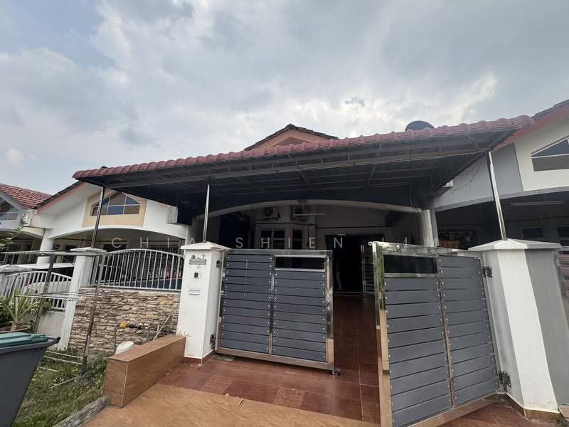 1-storey Terraced House for Sale in Taman Bestari Indah (Ulu Tiram) - Chia Shien Lim - Exterior - PropertyGuru.com.my