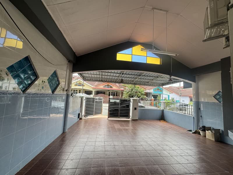 1-storey Terraced House for Sale in Taman Bestari Indah (Ulu Tiram) - Chia Shien Lim - Exterior - PropertyGuru.com.my