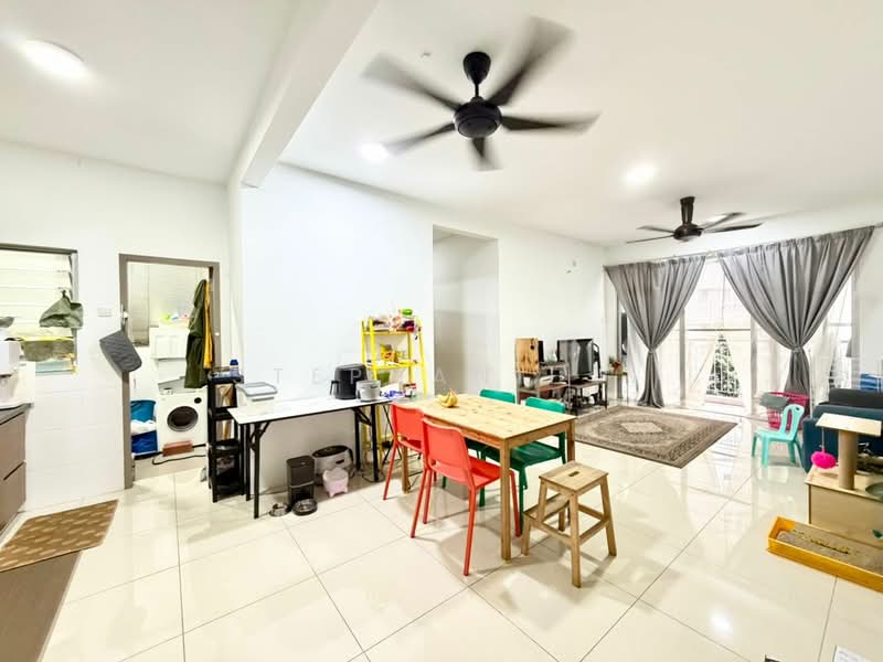Condominium for Sale at Platinum Splendor Residence - Stephanie . - Living Room - PropertyGuru.com.my