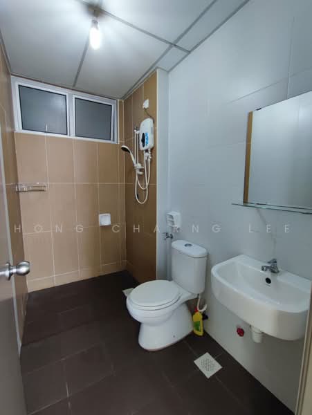 Service Residence for Rent at Larkin Heights - Hong Charng Lee - Bathroom - PropertyGuru.com.my