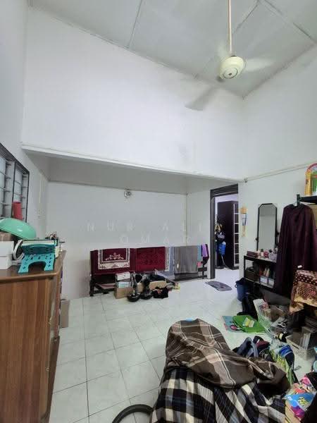 Rumah Kluster untuk Dijual di Shah Alam (Selangor) - Nur Alia Omar - Living Room - PropertyGuru.com.my