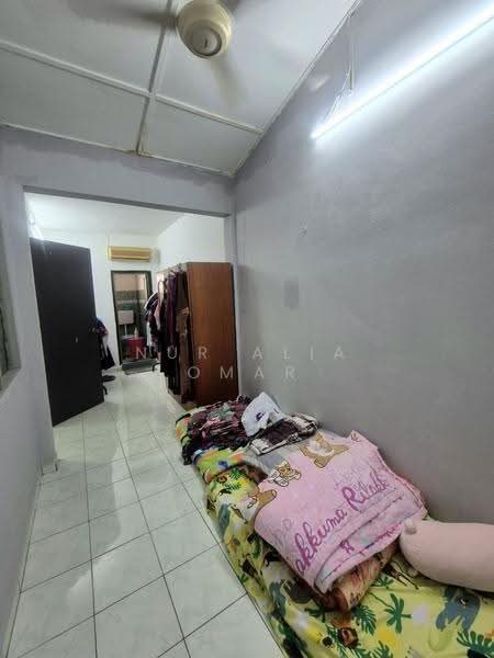 Rumah Kluster untuk Dijual di Shah Alam (Selangor) - Nur Alia Omar - Corridor - PropertyGuru.com.my