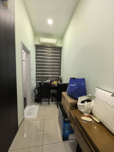 2-storey Terraced House for Sale in Taman Desa Botani (Batu Pahat) - Peggie Chua - Corridor - PropertyGuru.com.my