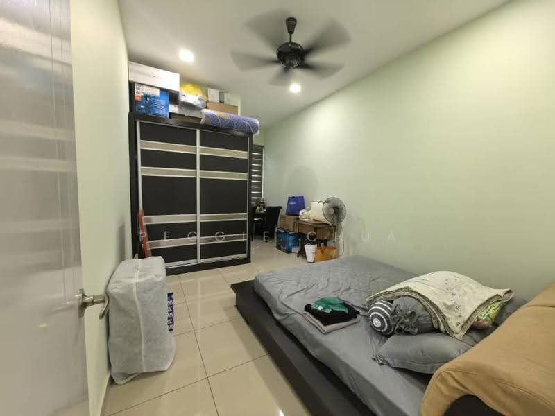 2-storey Terraced House for Sale in Taman Desa Botani (Batu Pahat) - Peggie Chua - Bedroom - PropertyGuru.com.my