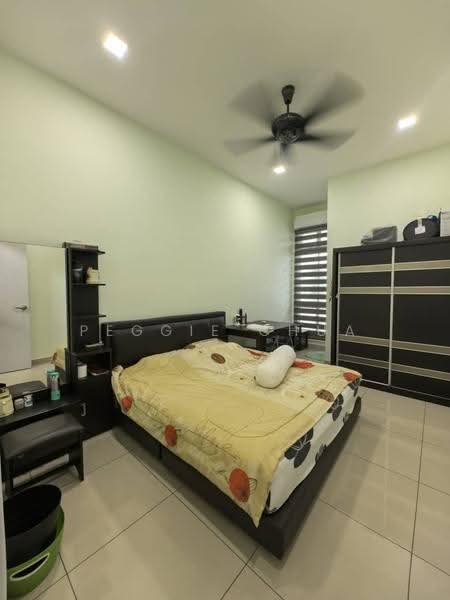 2-storey Terraced House for Sale in Taman Desa Botani (Batu Pahat) - Peggie Chua - Bedroom - PropertyGuru.com.my