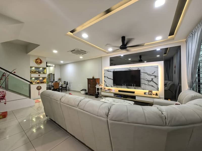 2-storey Terraced House for Sale in Taman Desa Botani (Batu Pahat) - Peggie Chua - Living Room - PropertyGuru.com.my