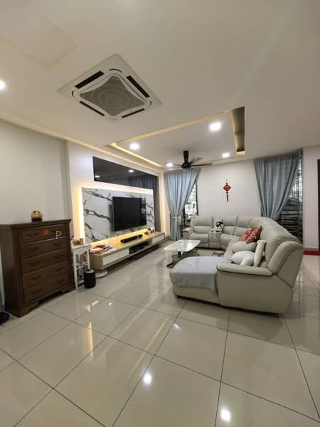 2-storey Terraced House for Sale in Taman Desa Botani (Batu Pahat) - Peggie Chua - Living Room - PropertyGuru.com.my
