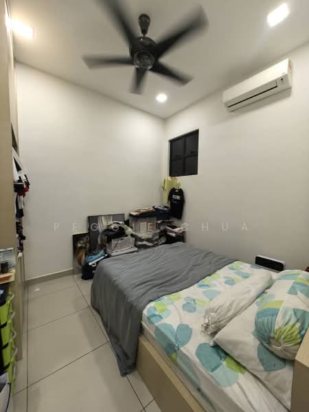 2-storey Terraced House for Sale in Taman Desa Botani (Batu Pahat) - Peggie Chua - Bedroom - PropertyGuru.com.my