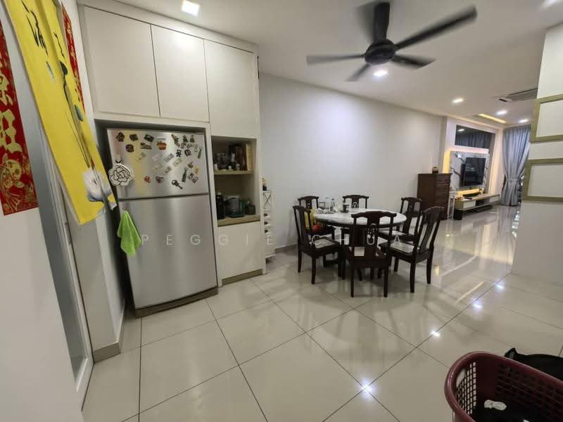2-storey Terraced House for Sale in Taman Desa Botani (Batu Pahat) - Peggie Chua - Dining Room - PropertyGuru.com.my