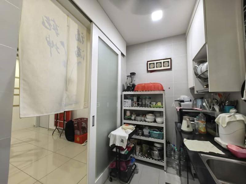 2-storey Terraced House for Sale in Taman Desa Botani (Batu Pahat) - Peggie Chua - Kitchen - PropertyGuru.com.my