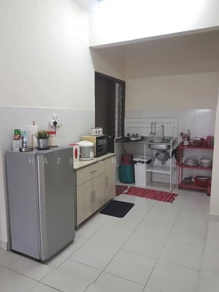 Apartment for Sale at Residensi Warnasari 2 - Hazeman Omar - Kitchen - PropertyGuru.com.my