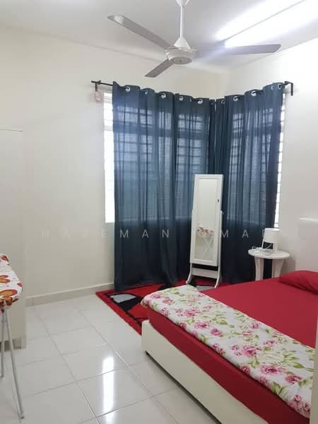 Apartment for Sale at Residensi Warnasari 2 - Hazeman Omar - Bedroom - PropertyGuru.com.my