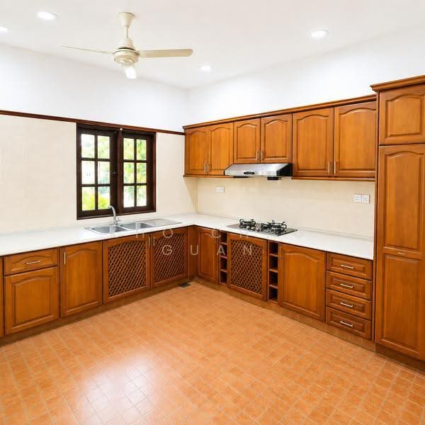 Bungalow House untuk Disewa di Taman Duta (Bukit Tunku (Kenny Hills)) - Kho Chng Guan - Kitchen - PropertyGuru.com.my