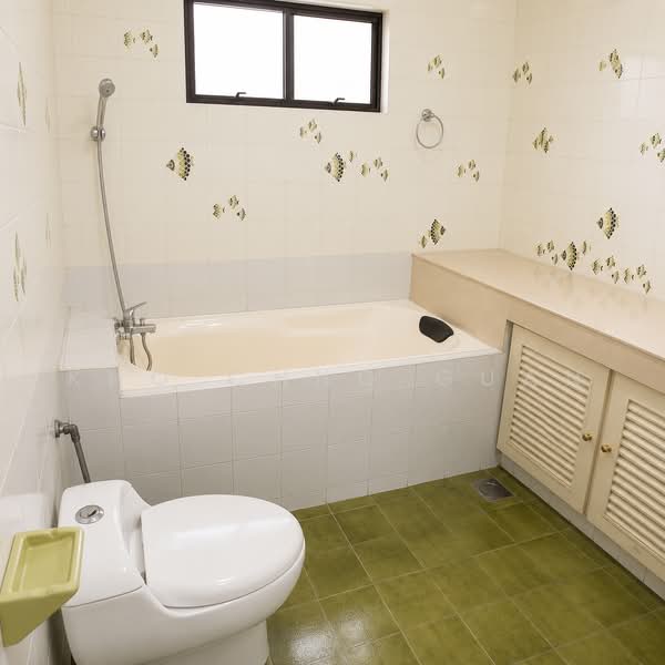 Bungalow House untuk Disewa di Taman Duta (Bukit Tunku (Kenny Hills)) - Kho Chng Guan - Bathroom - PropertyGuru.com.my