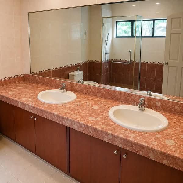 Bungalow House untuk Disewa di Taman Duta (Bukit Tunku (Kenny Hills)) - Kho Chng Guan - Bathroom - PropertyGuru.com.my