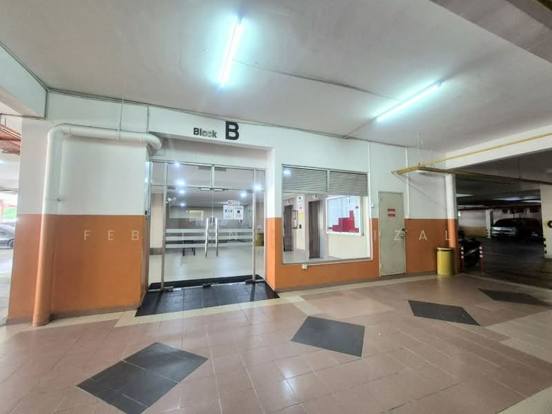 Condominium for Sale at Platinum Lake PV 10 - Febriani Adrizal - Entrance - PropertyGuru.com.my