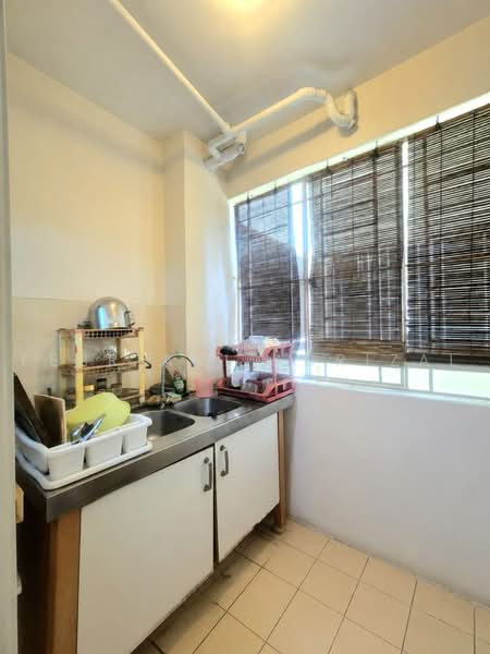 Condominium for Sale at Platinum Lake PV 10 - Febriani Adrizal - Kitchen - PropertyGuru.com.my