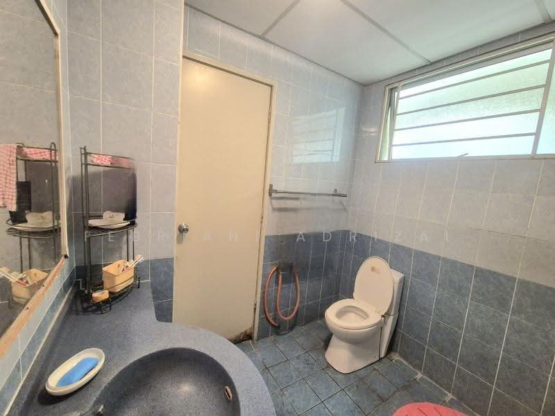 Condominium for Sale at Platinum Lake PV 10 - Febriani Adrizal - Bathroom - PropertyGuru.com.my