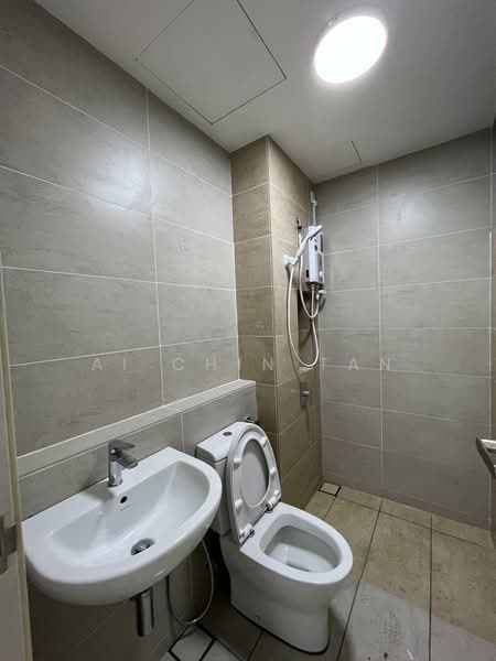 Kediaman Servis untuk Disewa di Setia City Residences - Ai Chin Tan - Bathroom - PropertyGuru.com.my
