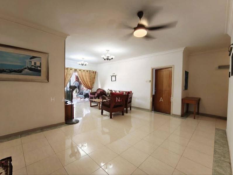 Kondominium untuk Dijual di Lanai Gurney - Hazeman Omar - Living Room - PropertyGuru.com.my