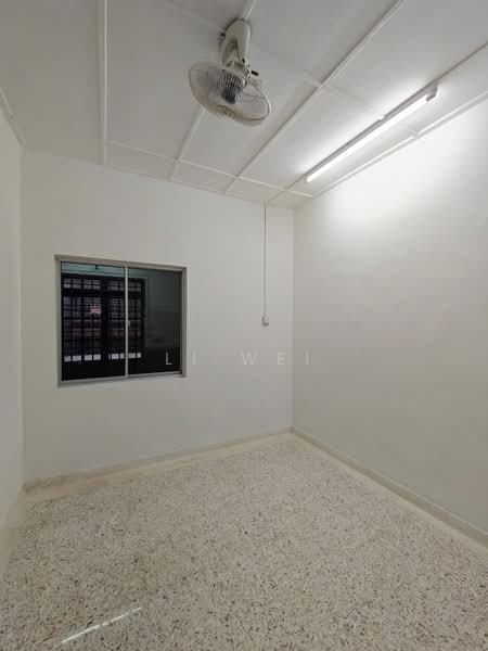 1.5-storey Terraced House for Rent in Taman Molek (Johor Bahru) - Li Wei - PropertyGuru.com.my