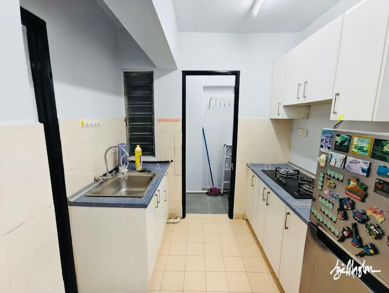 Rumah Flat untuk Dijual di Permata Fadason - Riza Ahmad - Kitchen - PropertyGuru.com.my