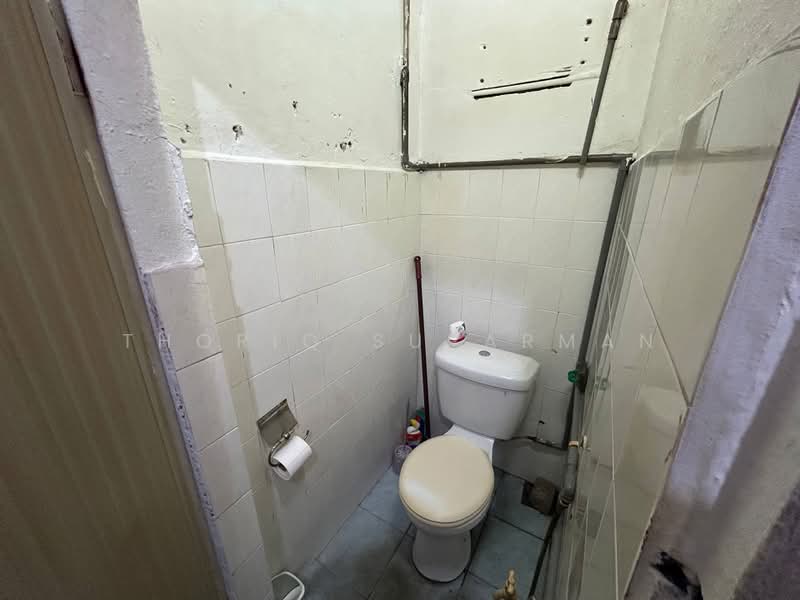 Rumah Teres 1.5-Tingkat untuk Dijual di Taman Setapak (Setapak) - Thoriq Suparman - Bathroom - PropertyGuru.com.my