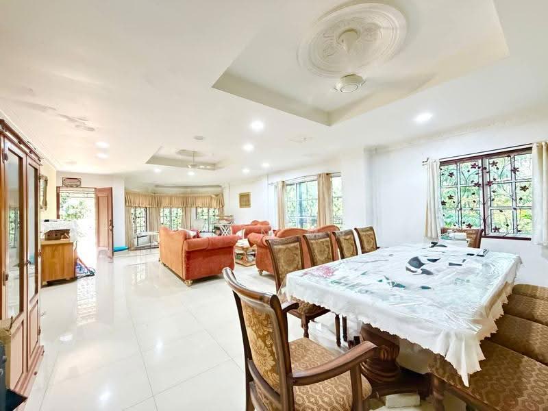 Bungalow House for Sale in Kajang (Selangor) - Muin Mn - Living Room - PropertyGuru.com.my