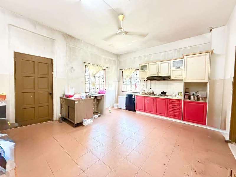 Bungalow House for Sale in Kajang (Selangor) - Muin Mn - Kitchen - PropertyGuru.com.my