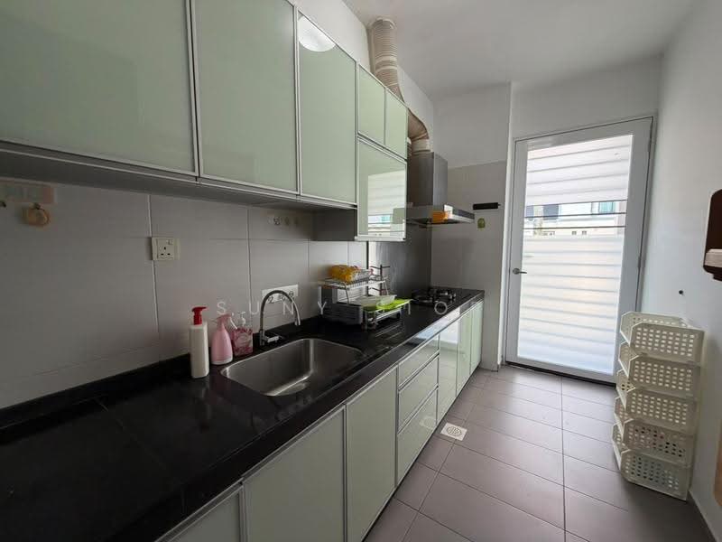 Rumah Teres 2-Tingkat untuk Dijual di Senibong (Permas Jaya) - Suny Sior - Kitchen - PropertyGuru.com.my