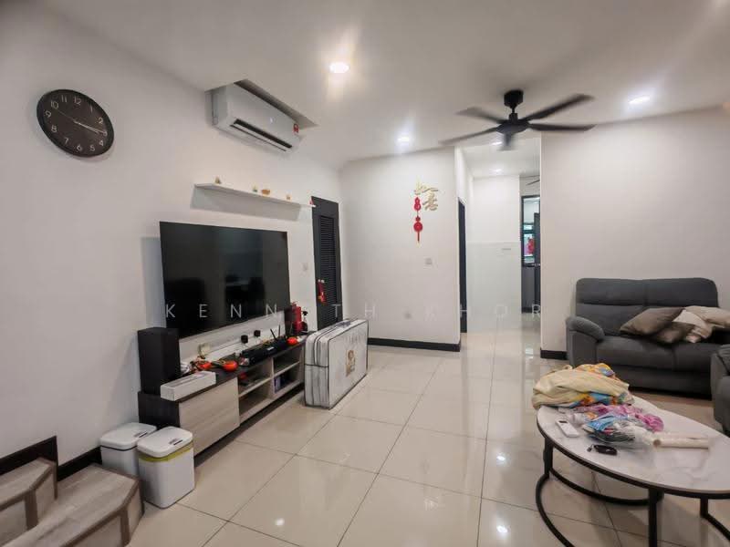 Rumah Teres 2-Tingkat untuk Disewa di Ulu Tiram (Johor) - Kenneth Khor - Living Room - PropertyGuru.com.my