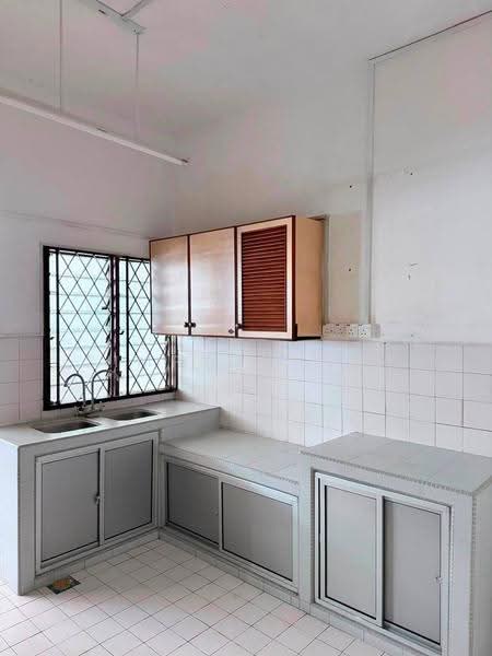 2-storey Terraced House for Sale in Taman Sri Putri (Skudai) - Simpson Poh - Kitchen - PropertyGuru.com.my