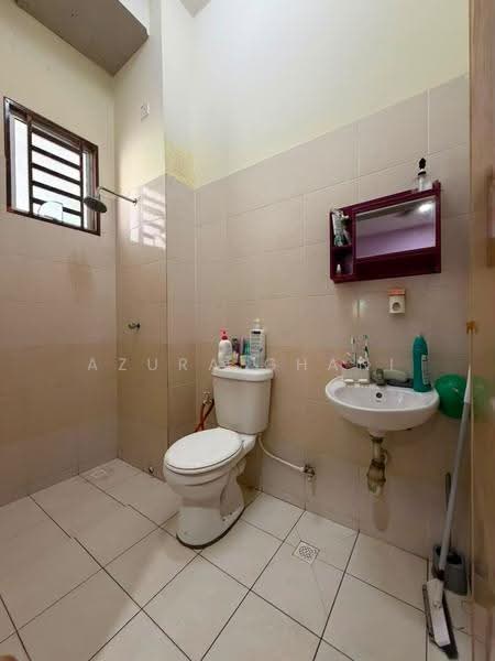 Semi-Detached House for Sale in Sungai Jawi (Penang) - Azura Ghani - Bathroom - PropertyGuru.com.my