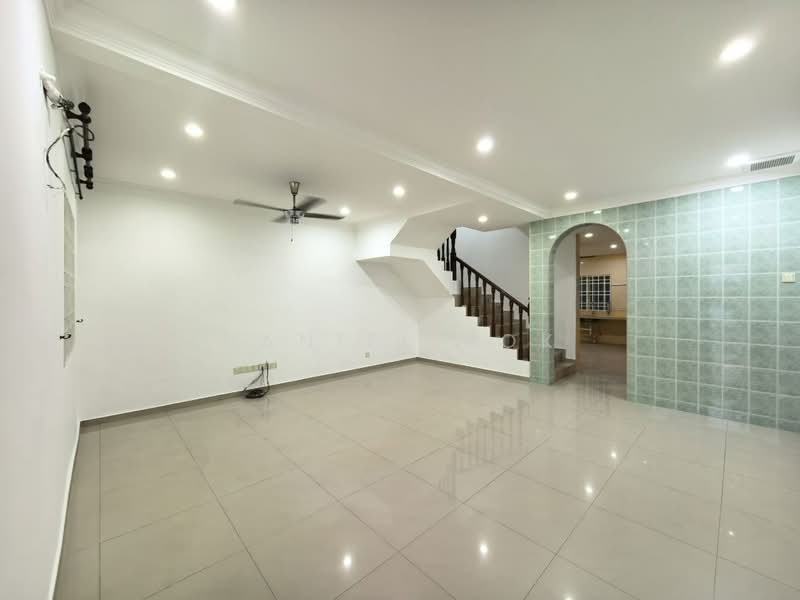 Rumah Teres 2-Tingkat untuk Dijual di Taman Klang Utama (Kapar) - Daniel Kok - Living Room - PropertyGuru.com.my