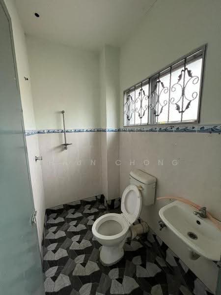 Rumah Teres untuk Dijual di Kajang (Selangor) - Shaun Chong - Bathroom - PropertyGuru.com.my