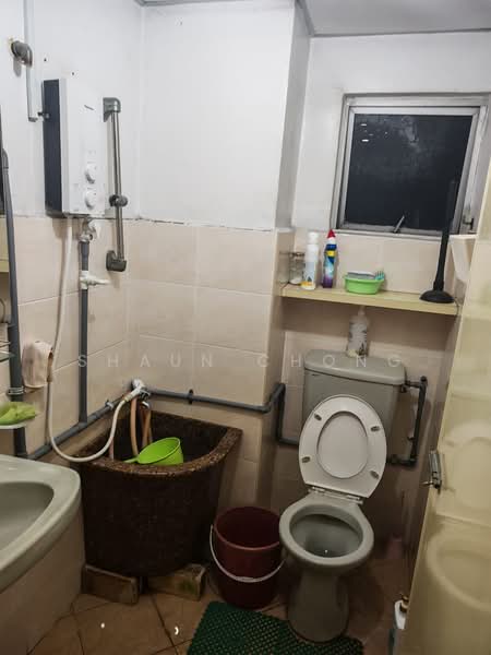 Kondominium untuk Dijual di Mewah Court - Shaun Chong - Bathroom - PropertyGuru.com.my