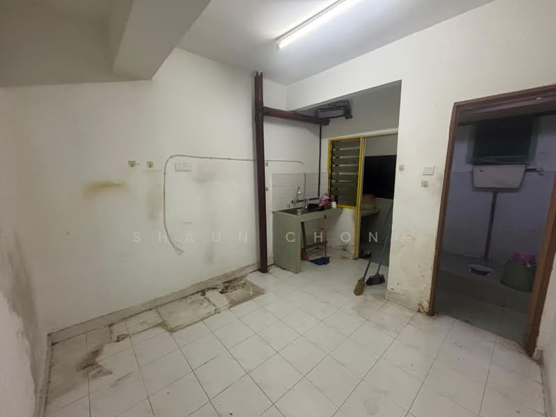 Rumah Flat untuk Dijual di Rumah Pangsa Mewah Indah - Shaun Chong - Kitchen - PropertyGuru.com.my