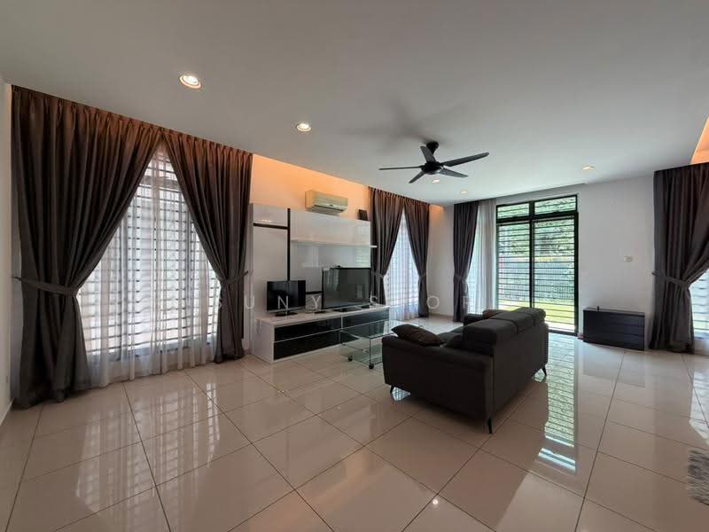 Rumah Berkembar untuk Disewa di Senibong (Permas Jaya) - Suny Sior - Living Room - PropertyGuru.com.my