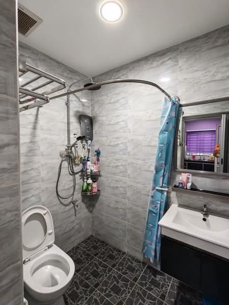 Rumah Teres 1-Tingkat untuk Dijual di Taman Universiti (Skudai) - Seven Tay - Bathroom - PropertyGuru.com.my