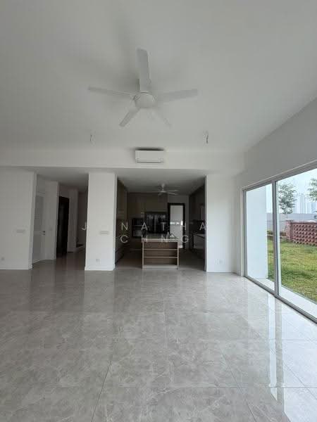 Rumah Berkembar untuk Disewa di pulau andaman (Tanjung Tokong) - Jonathan Chng - Living Room - PropertyGuru.com.my