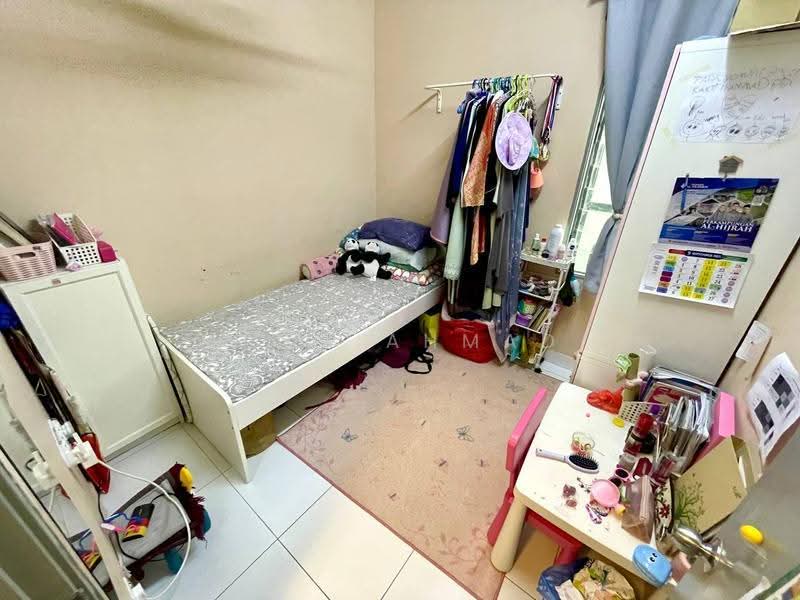Apartment for Sale at Gapura Bayu - Riza Ahmad - Bedroom - PropertyGuru.com.my