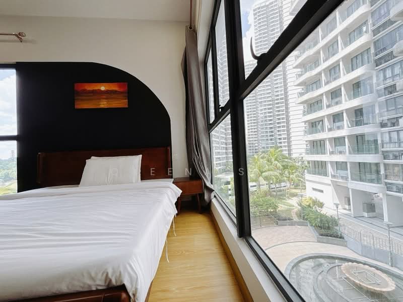 Kondominium untuk Dijual di Royal Strand @ Country Garden Danga Bay - Queena Sim - Bedroom - PropertyGuru.com.my