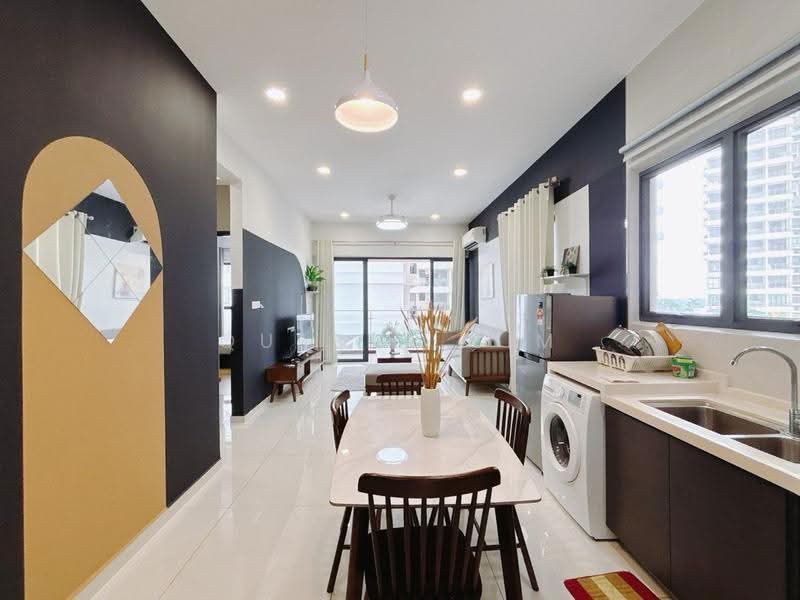 Kondominium untuk Dijual di Royal Strand @ Country Garden Danga Bay - Queena Sim - Living Room - PropertyGuru.com.my